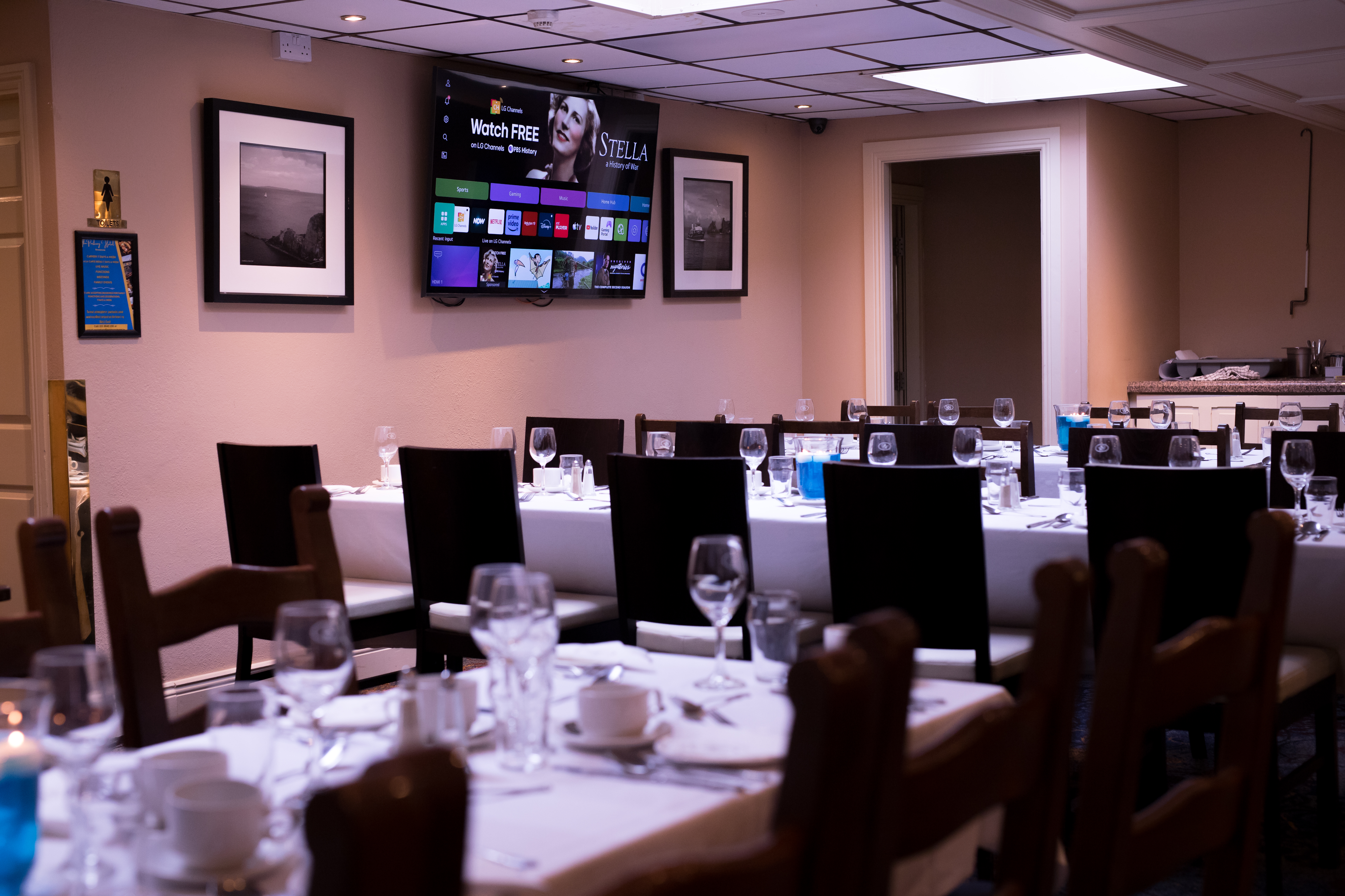 Restaurant seating